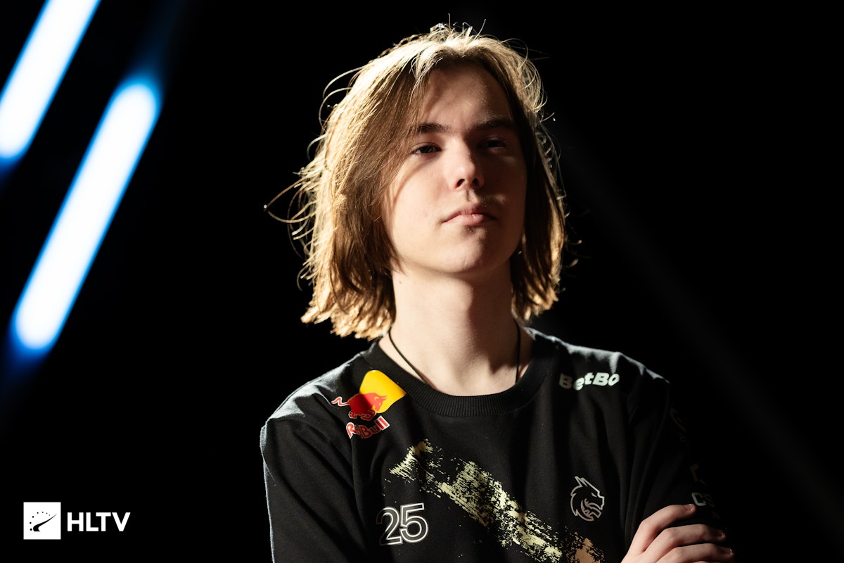 弱侧边后卫 弱侧边后卫